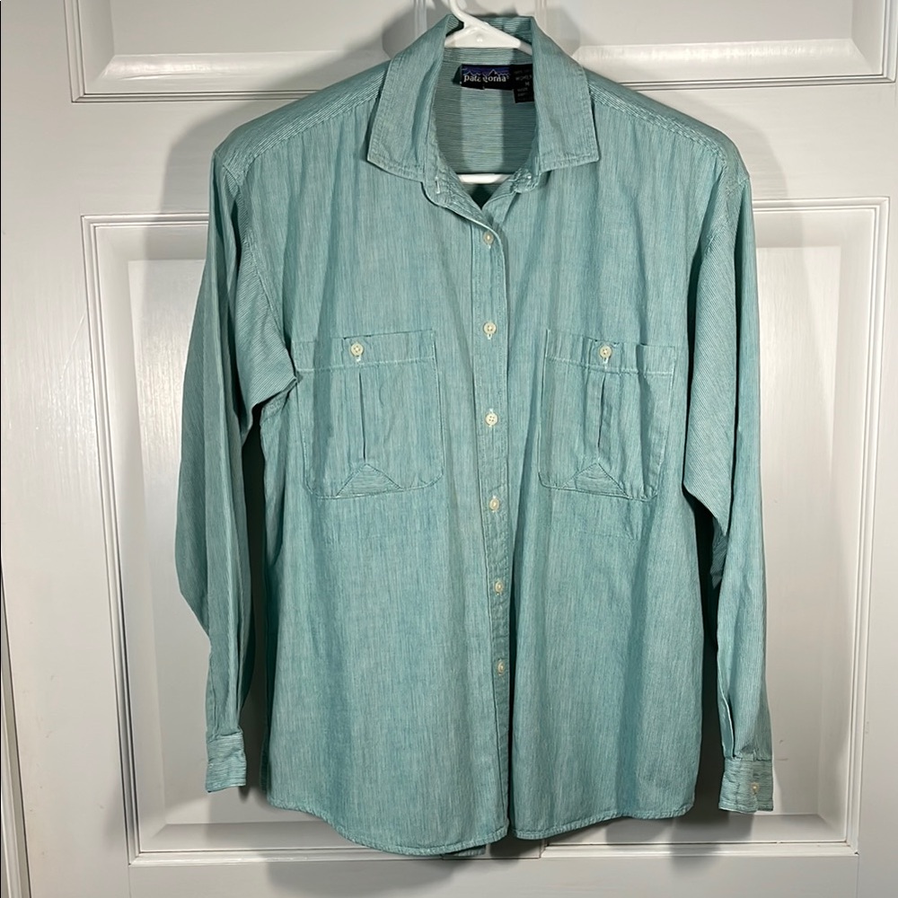 Patagonia Button Down Women’s M Mint Pinstripe Casual Shirt